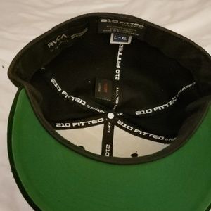 RVCA Accessories - RVCA Fitted hat large fits With band RVCA Accessories - RVCA Fitted hat large fits With band